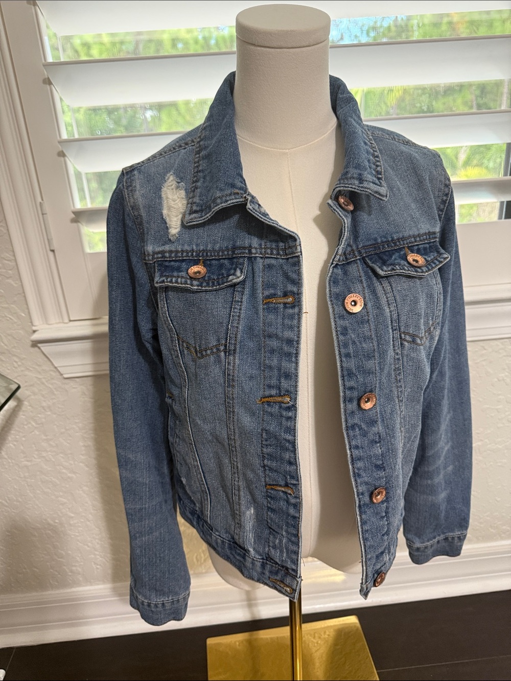 Ciso Distressed Blue Denim Jacket